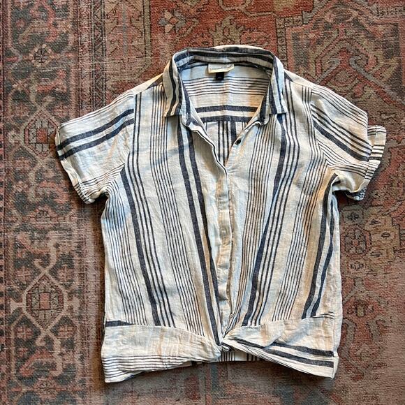 Universal Thread White and Blue Vertical Stripe Linen Button Down Top - S - Picture 7 of 9